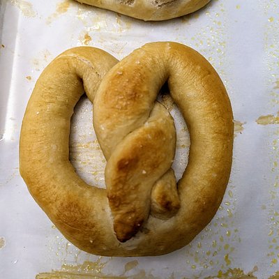 Soft Pretzels (6 Count Minimum)