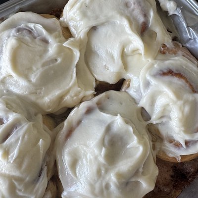 Classic Cinnamon Rolls - 1 Roll