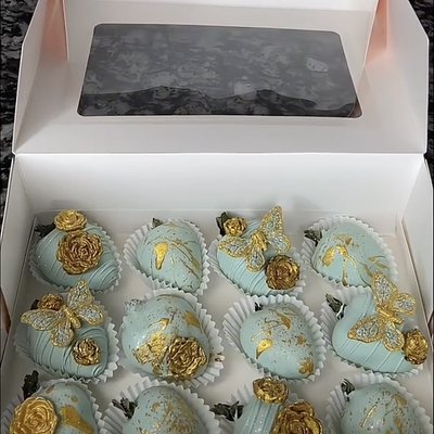 Chocolate Covered Strawberries w/ Designs 