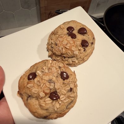 Oatmeal Chocolate Chip Cookies - Dozen