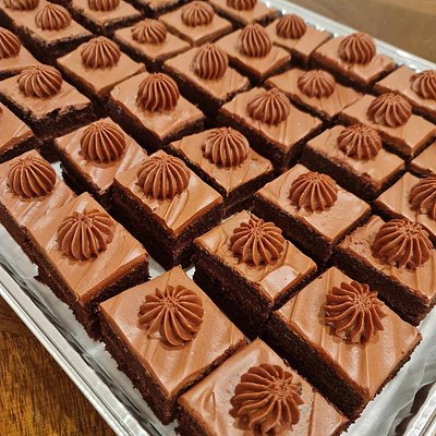 Chocolush Cake (Party Tray)