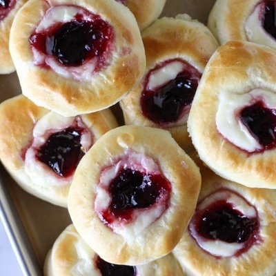 Cherry Kolache 