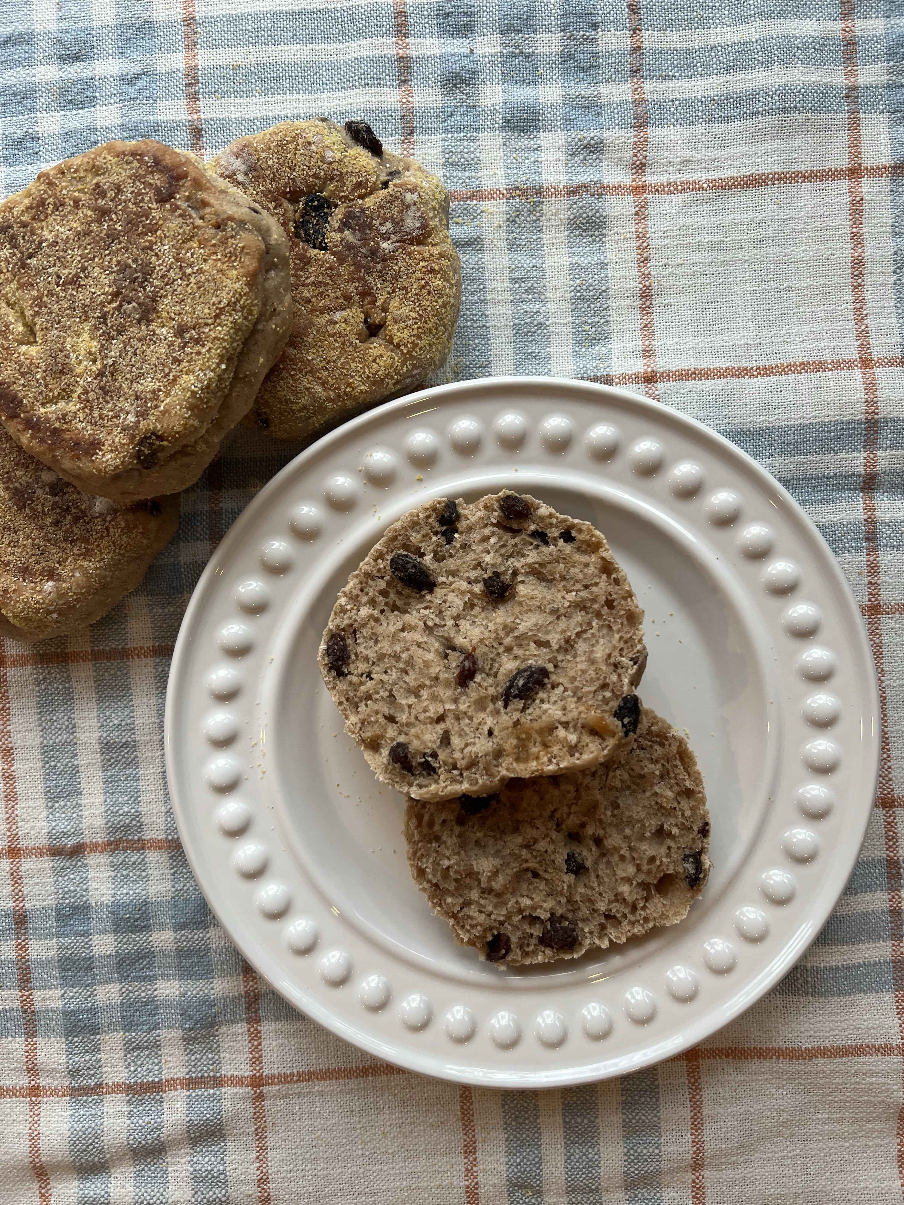 Cinnamon Raisin English Muffins - 8-pack