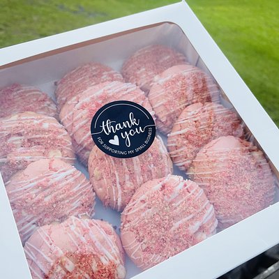 Strawberry Crunch Cookies