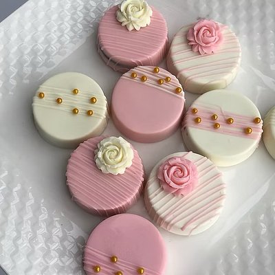 Chocolate Covered Oreos/Dozen (custom) 