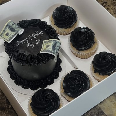 6inch cake & 6 Matching Cupcakes 
