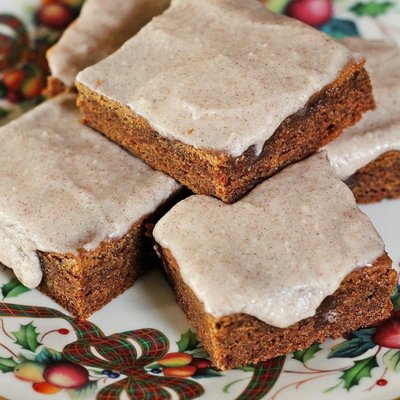 Gingerbread Cookie Bars