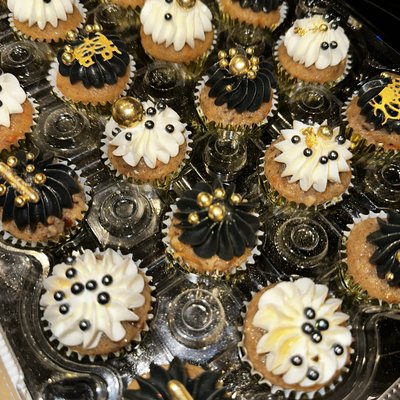 Dozen Mini Cupcakes