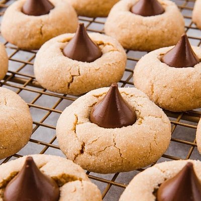 Peanut Butter Blossom Cookies 