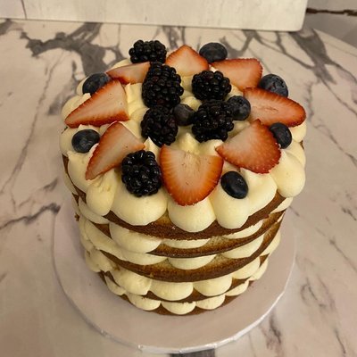 8” Chantilly Cake 