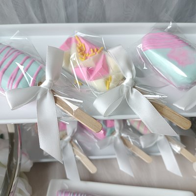 Cakesicles 