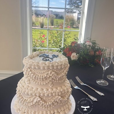 Two Tier Vintage Heart Cake (45 Servings)