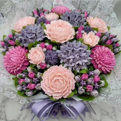 Large Bouquet Of 19