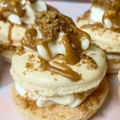 Cookie Butter Macarons (6)$18 (12)$35