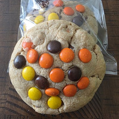 Stuffed Reese's Peanut Butter Cookies 1/2 Dozen (6)