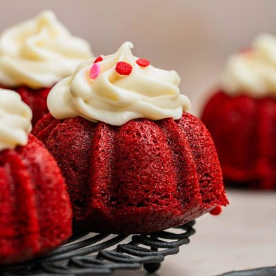 Red Velvet Bundt Cake- Full Size