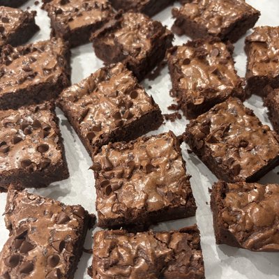 Ultimate Fudge Brownies - WALNUTS INCLUDED