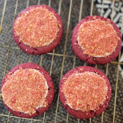 Strawberry Crunch Cookies Dozen