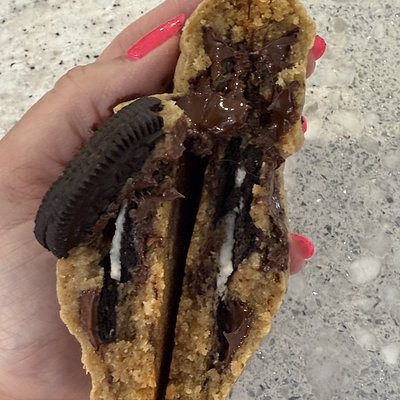 Oreo Stuffed Cookie