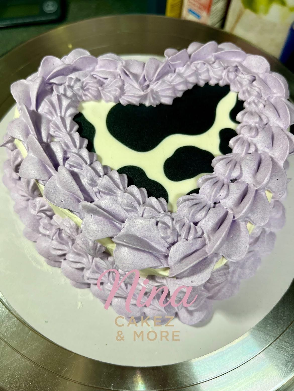6in Personal Deluxe Heart Cake (1 layer)