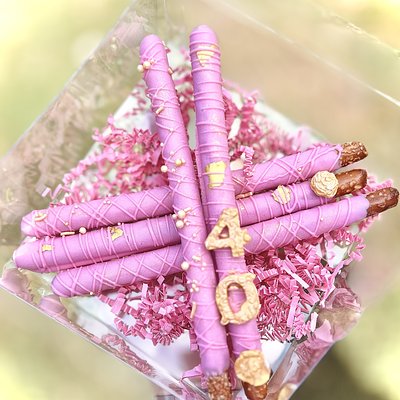 Chocolate Dipped Pretzel Rods