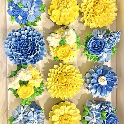 Floral Cupcakes - One Flavor / Doz