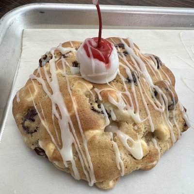 White Chocolate Cherry Cheesecake 