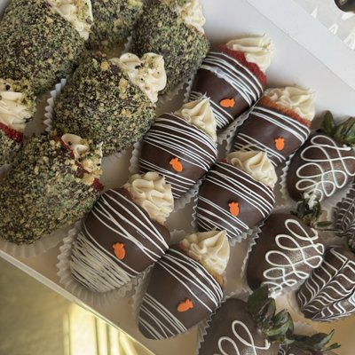 Cheesecake Filled Strawberries 