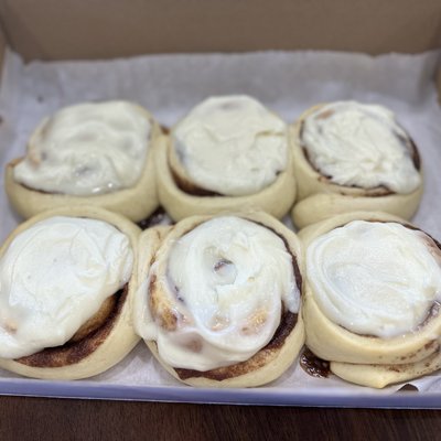 Jumbo Cinnamon Rolls - Half Dozen
