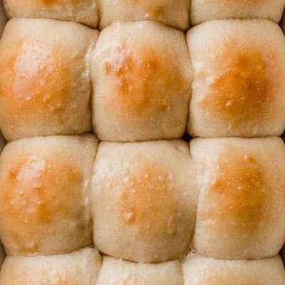 Sourdough Dinner Rolls