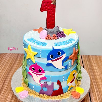 Baby Shark Cake 