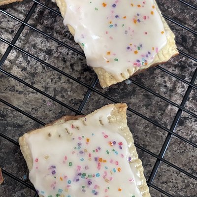 Sourdough Strawberry Milkshake Poptarts • 2 Pack 