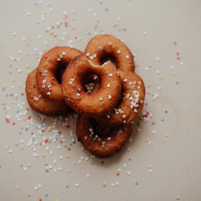 Donuts (6) 