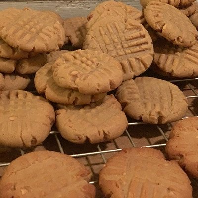 Peanut Butter Cookies (per dozen)
