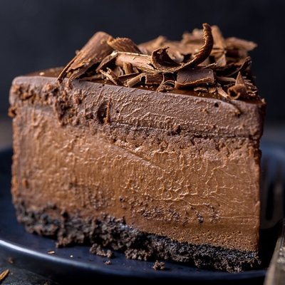 Chocolate Lovers Cheesecake Slice