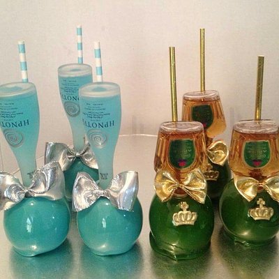 Boozy Candy Apples 