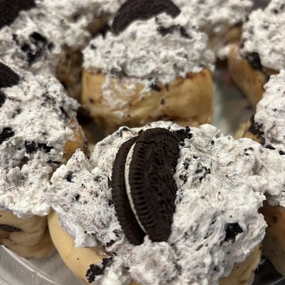 Mega Oreo Cookies & Cream Sweet Rolls- (4 Mega Rolls) 
