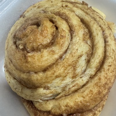Cinnamon Roll W/ Pecans