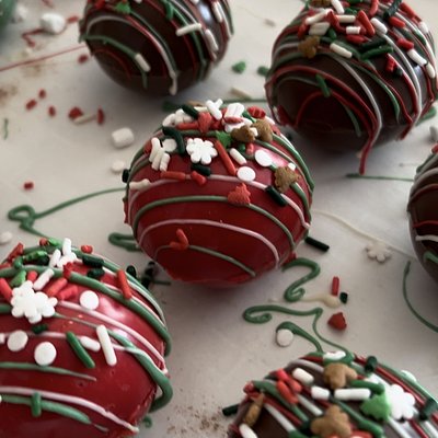 Christmas Cocoa Bombs 
