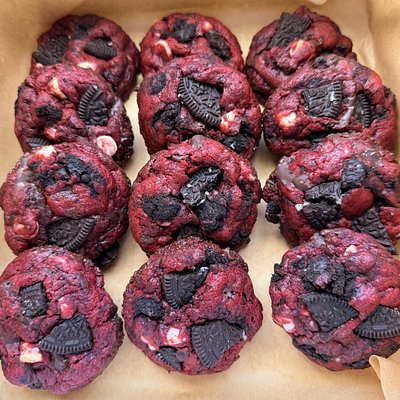 Red Velvet Oreo Cookies (6 Pack) 