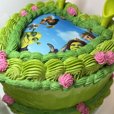 8” Heart Custom Cake - 18 Servings