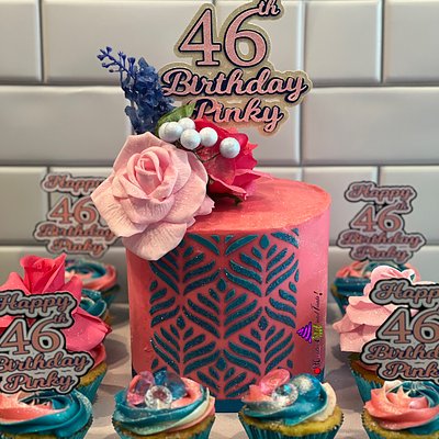 Cake + 24 cupcakes