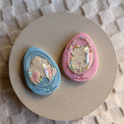 Snow Globe Easter Egg