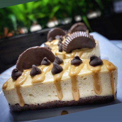 Peanut Butter Cheesecake (6 ct)