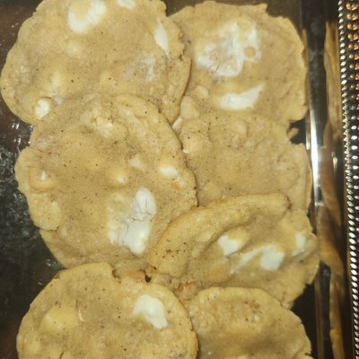 White Chocolate Macadamia Nut 