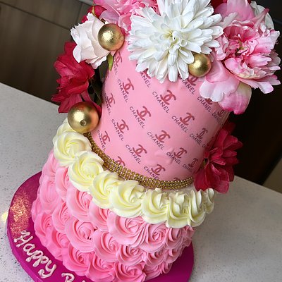 2 Tier Cake ( Different sizes available )