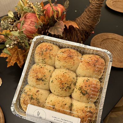 Garlic Parm Dinner Rolls