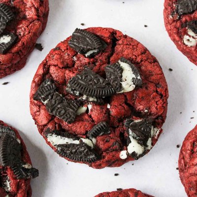 Red Velvet Oreo Cookies 