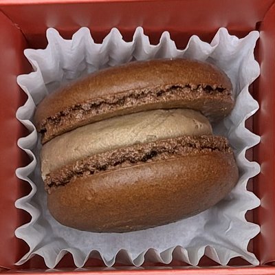Chocolate Macaron