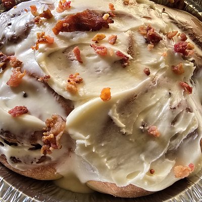 Maple Bacon Cinnamon Rolls 